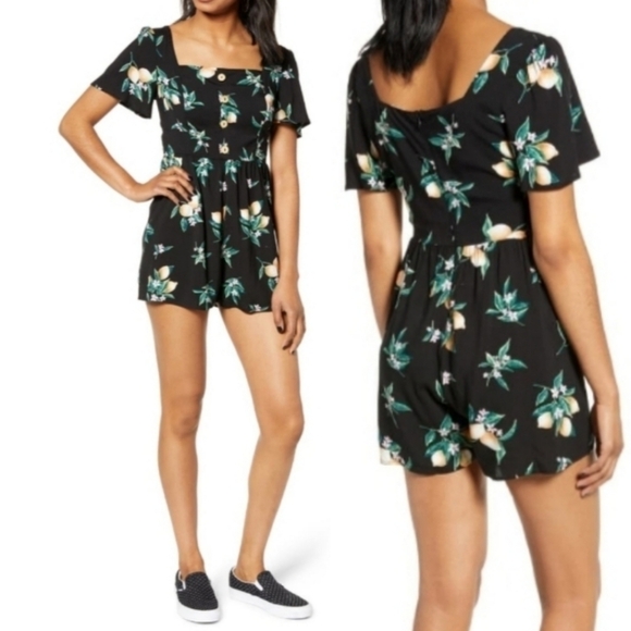 NWT All in Favor Romper - Picture 2 of 9